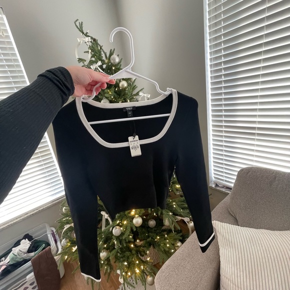 Crop top - size small - Picture 2 of 2